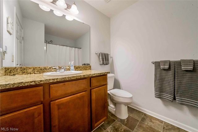 27282 Emerald Oval N, Olmsted Twp, OH 44138
