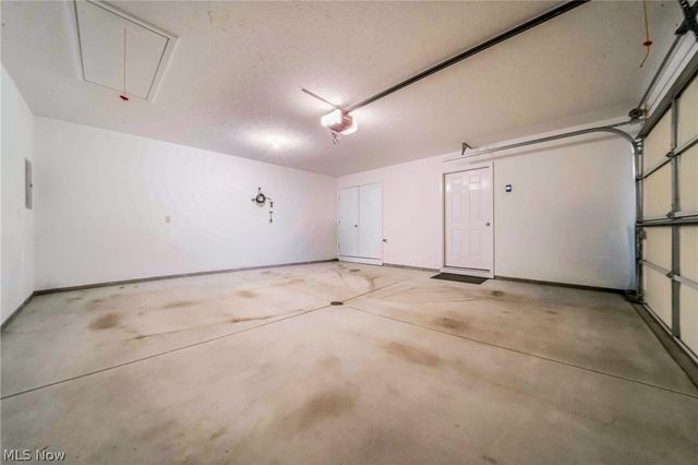 27282 Emerald Oval N, Olmsted Twp, OH 44138