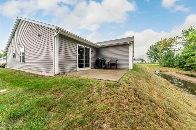 27282 Emerald Oval N, Olmsted Twp, OH 44138