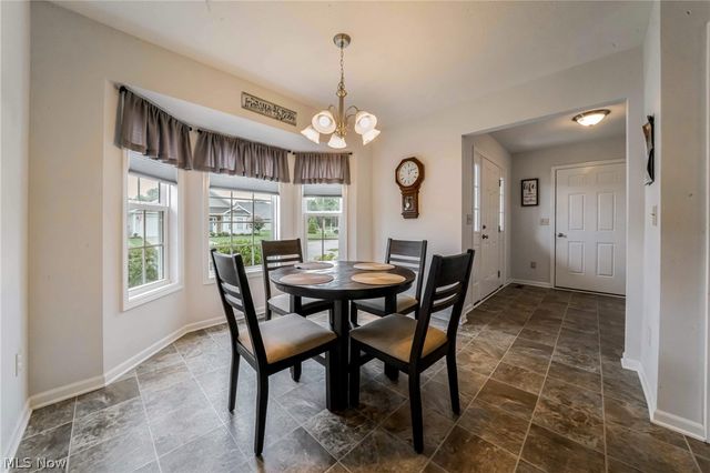 27282 Emerald Oval N, Olmsted Twp, OH 44138