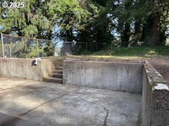 1484 YASEK Loop, Toledo, OR 97391