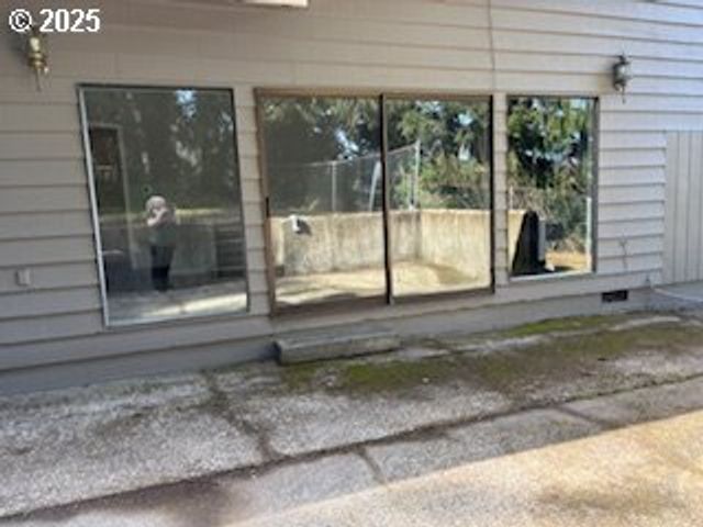 1484 YASEK Loop, Toledo, OR 97391