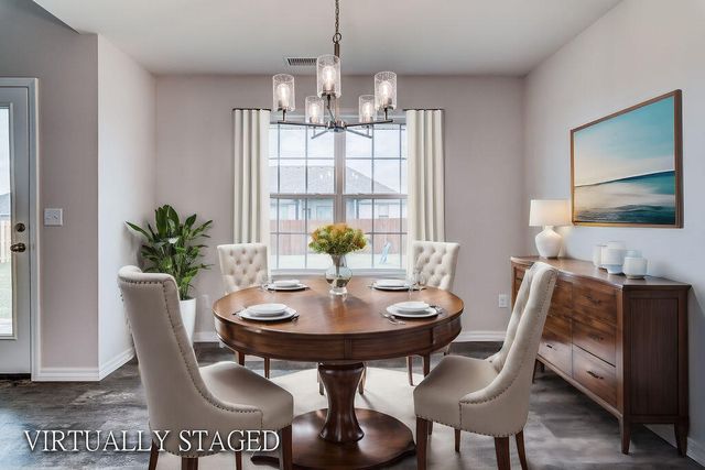 685 W Castor Loop, Nixa, MO 65714