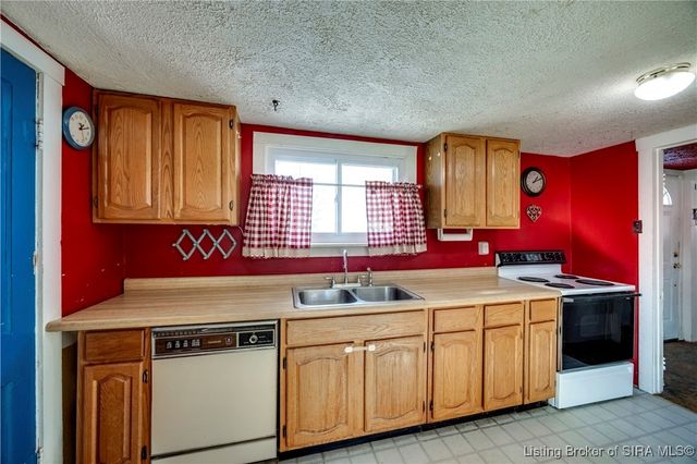 1414 E 9th Street, Jeffersonville, IN 47130