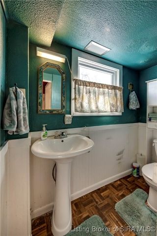 1414 E 9th Street, Jeffersonville, IN 47130