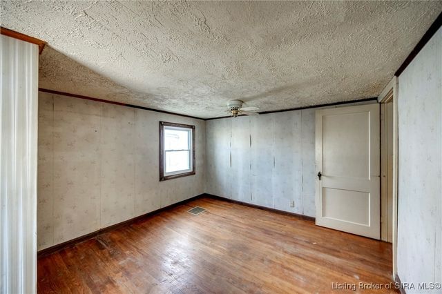 1414 E 9th Street, Jeffersonville, IN 47130