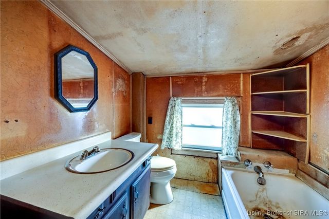 1414 E 9th Street, Jeffersonville, IN 47130