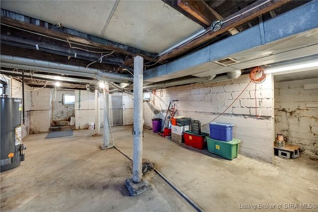 1414 E 9th Street, Jeffersonville, IN 47130