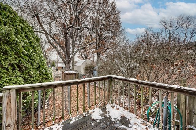 1414 E 9th Street, Jeffersonville, IN 47130