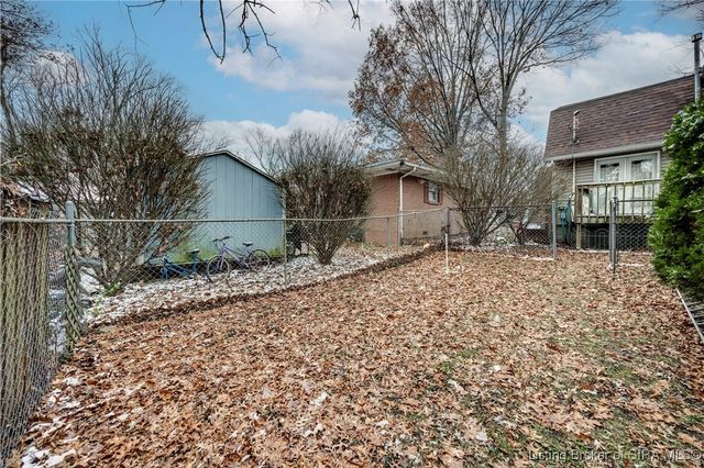 1414 E 9th Street, Jeffersonville, IN 47130