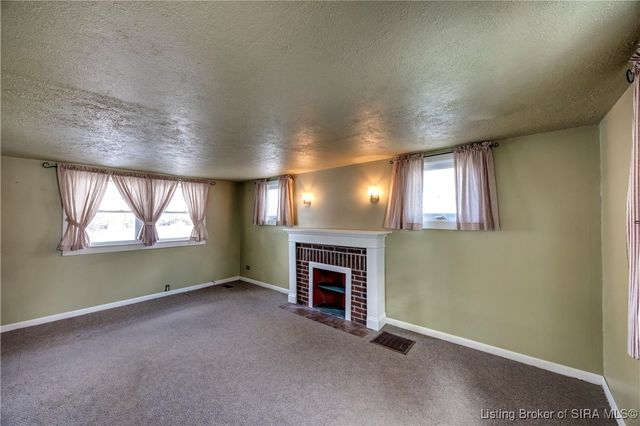 1414 E 9th Street, Jeffersonville, IN 47130