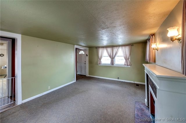 1414 E 9th Street, Jeffersonville, IN 47130