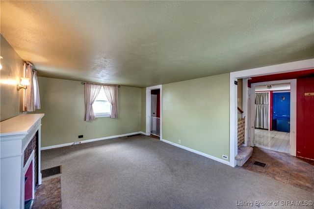 1414 E 9th Street, Jeffersonville, IN 47130