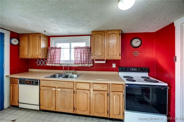 1414 E 9th Street, Jeffersonville, IN 47130