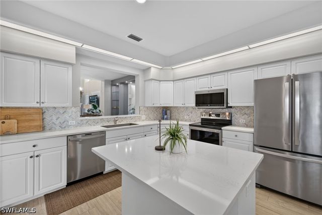 3852 Clipper Cove DR, Naples, FL 34112