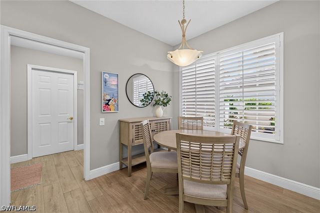 3852 Clipper Cove DR, Naples, FL 34112