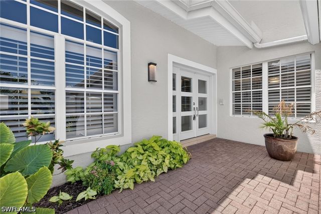 3852 Clipper Cove DR, Naples, FL 34112