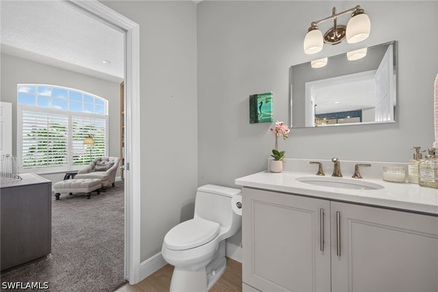 3852 Clipper Cove DR, Naples, FL 34112