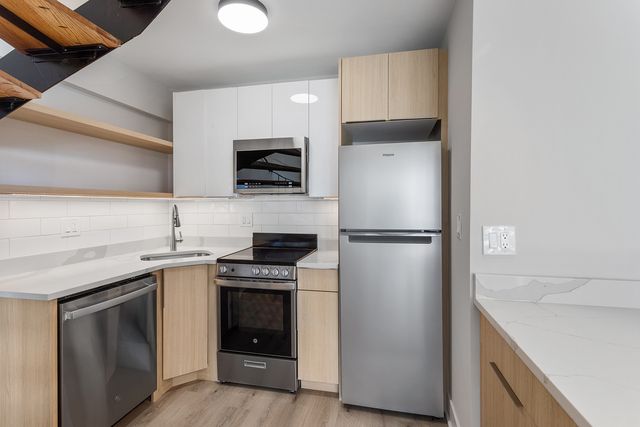 6166 N Sheridan Road 26F, Chicago, IL 60660