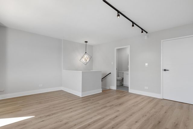 6166 N Sheridan Road 26F, Chicago, IL 60660