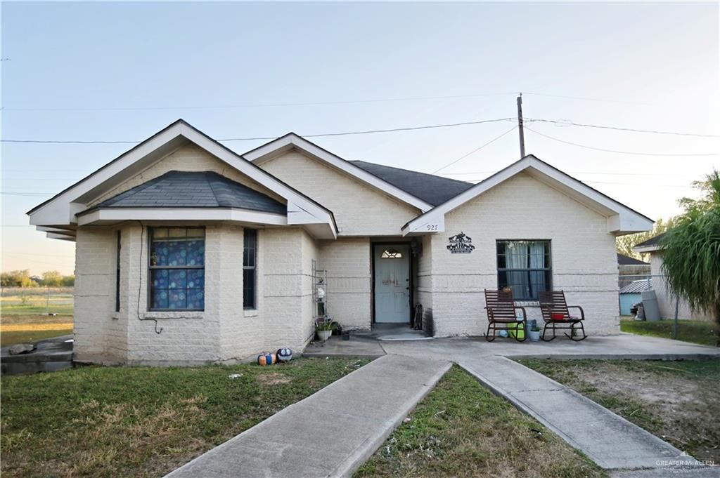 927 E Salazar Street, San Juan, TX 78589