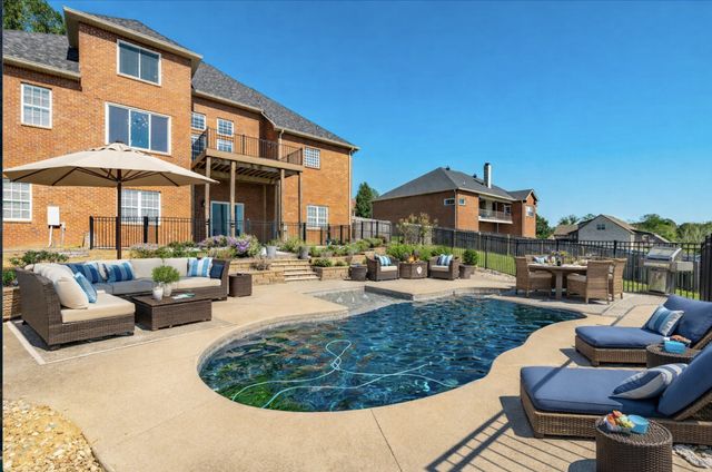 108 Chalford Pl, Lebanon, TN 37087