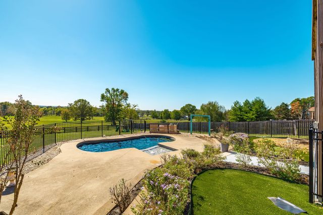 108 Chalford Pl, Lebanon, TN 37087