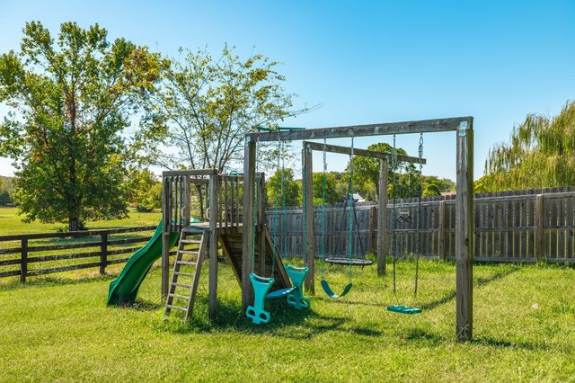 108 Chalford Pl, Lebanon, TN 37087