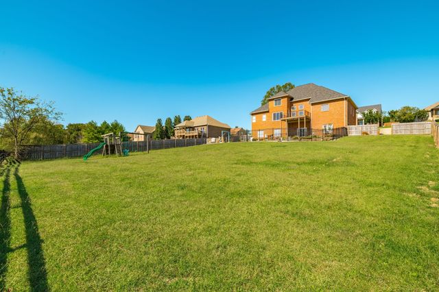 108 Chalford Pl, Lebanon, TN 37087