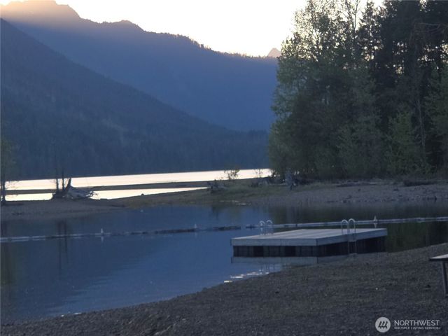 41 N Mt Rose Avenue, Hoodsport, WA 98548