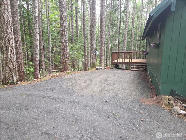 41 N Mt Rose Avenue, Hoodsport, WA 98548