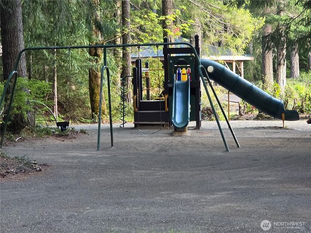 41 N Mt Rose Avenue, Hoodsport, WA 98548