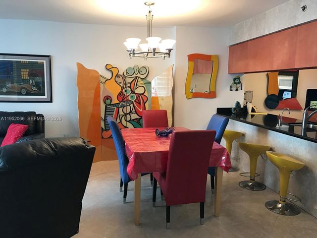 1200 Brickell Bay Dr 3921, Miami, FL 33131