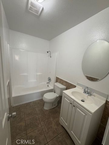 6983 Dwight way, San Bernardino, CA 92404