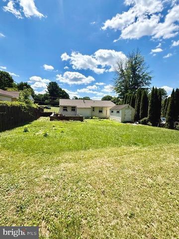 409 W ROSEDALE AVE, West Chester, PA 19382