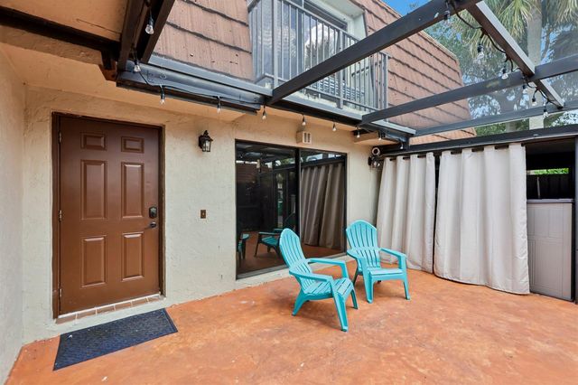 1176 SW 118th Terrace, Davie, FL 33325
