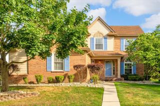 34903 Pennington Drive, Farmington Hills, MI 48335