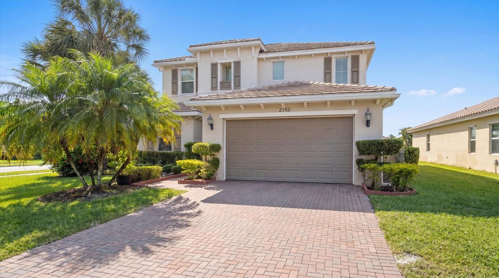 2352 Bellarosa Circle, West Palm Beach, FL 33411