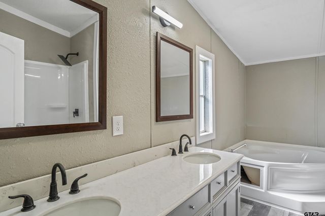 1121 Pecan Ridge, Chandler, TX 75758