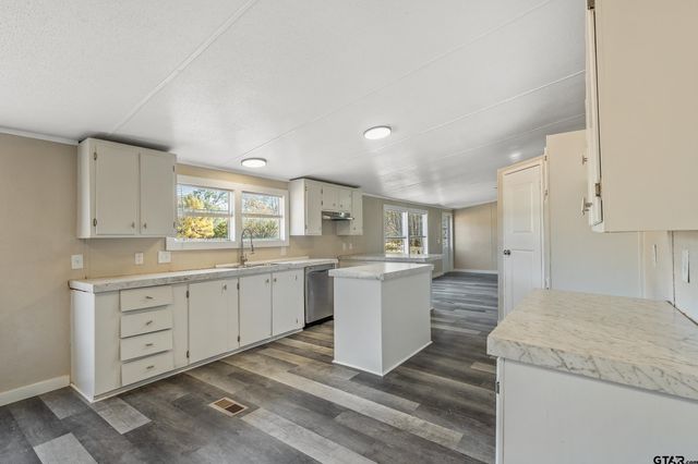 1121 Pecan Ridge, Chandler, TX 75758