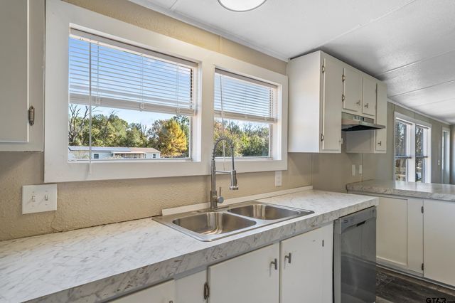 1121 Pecan Ridge, Chandler, TX 75758