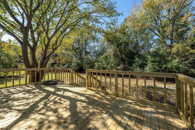 1121 Pecan Ridge, Chandler, TX 75758