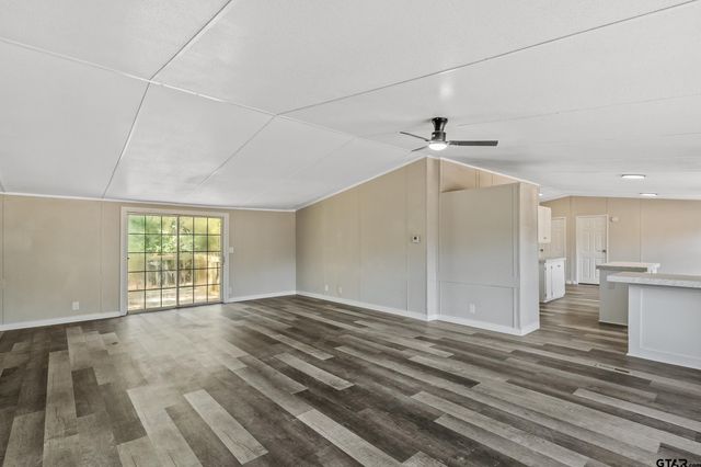 1121 Pecan Ridge, Chandler, TX 75758