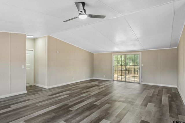 1121 Pecan Ridge, Chandler, TX 75758