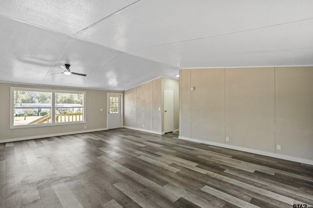 1121 Pecan Ridge, Chandler, TX 75758