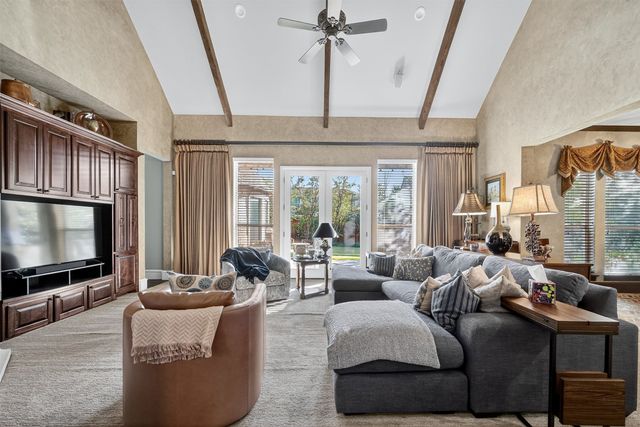 6428 Lavendale Avenue, Dallas, TX 75230