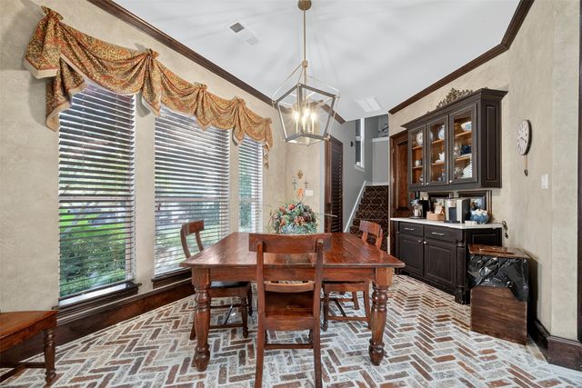 6428 Lavendale Avenue, Dallas, TX 75230