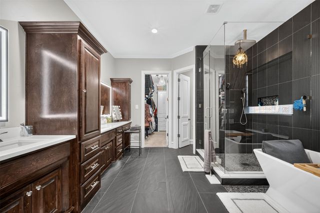 6428 Lavendale Avenue, Dallas, TX 75230