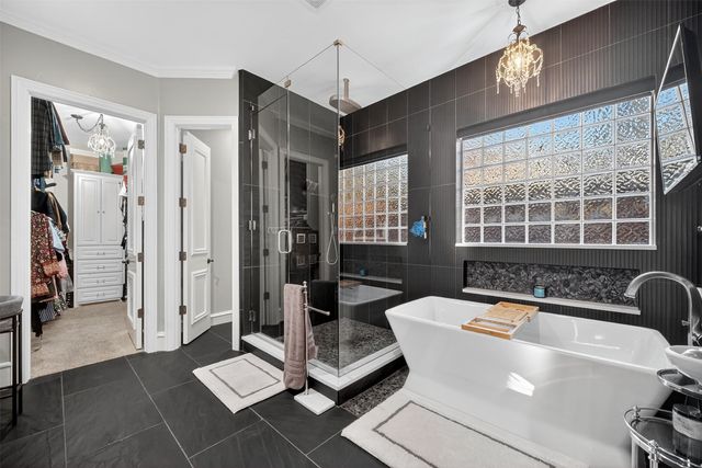 6428 Lavendale Avenue, Dallas, TX 75230