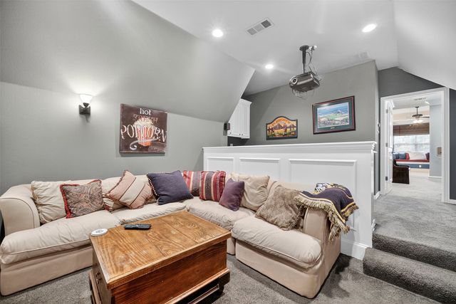 6428 Lavendale Avenue, Dallas, TX 75230